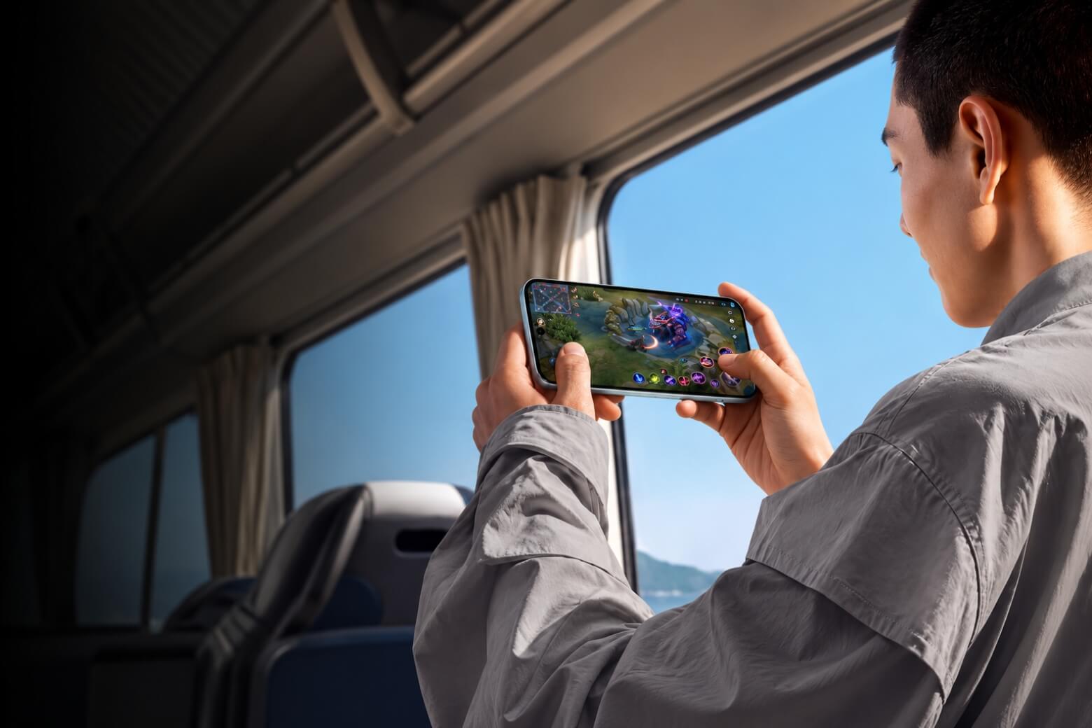 nguoi-dung-choi-game-tren-dien-thoai-oppo-find-x-series-didongviet.jpg