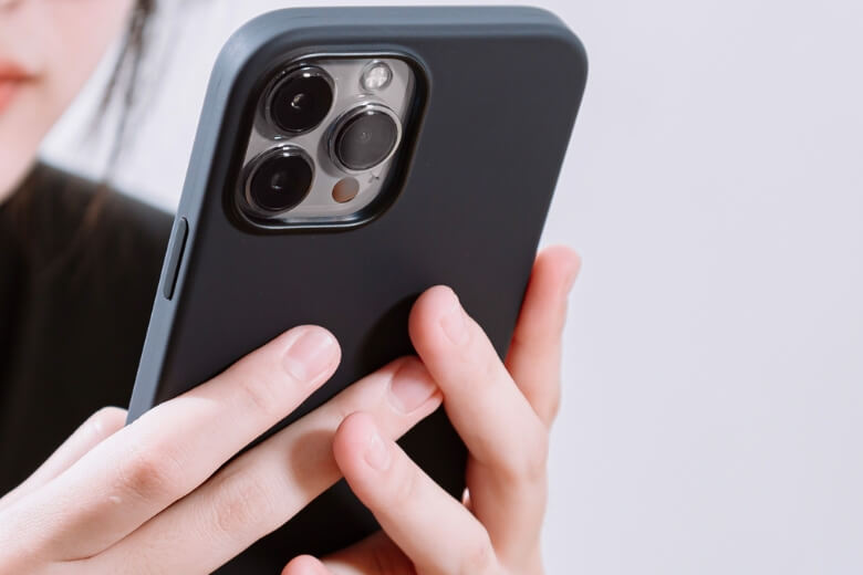 Ốp lưng iPhone 12 Pro Zoda Silicone MagSafe - Phù hợp với nhiều phong cách thời trang, bảo vệ chiếc điện thoại khỏi trầy xước