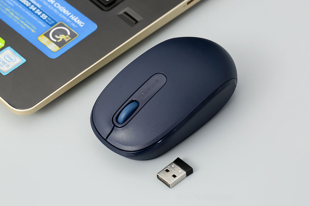 Chuột không dây Wireless 1850 Microsoft - Nhiều sắc màu trẻ trung, kích thước gọn nhẹ và đặc biệt có thể dùng được cho cả 2 tay.