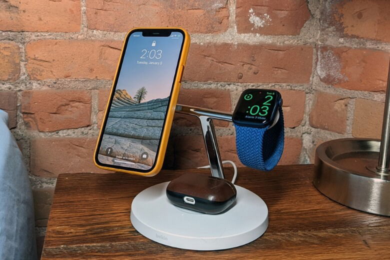 Xoay điện thoại đa chiều tiện sử dụng