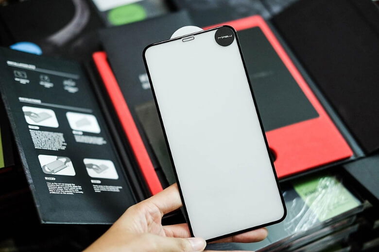 Miếng dán cường lực Mipow Kingbull sử dụng keo OCA của Mỹ để giúp sản phẩm bám dính chặt chẽ lên màn hình điện thoại