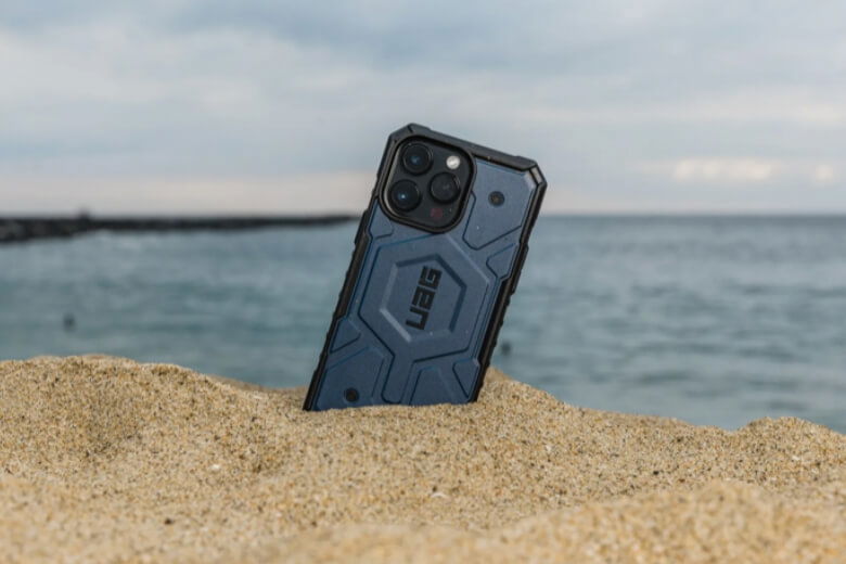 Ốp lưng iPhone 14 Pro UAG Pathfinder MagSafe - Đạt tiêu chuẩn về độ chắc chắn và độ bền cao, giúp bảo vệ thiết bị