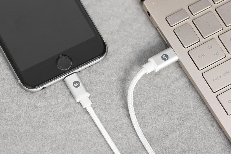 Duy trì tiếp tục khả năng sạc nhanh và truyền tải dữ liệu hiệu quả