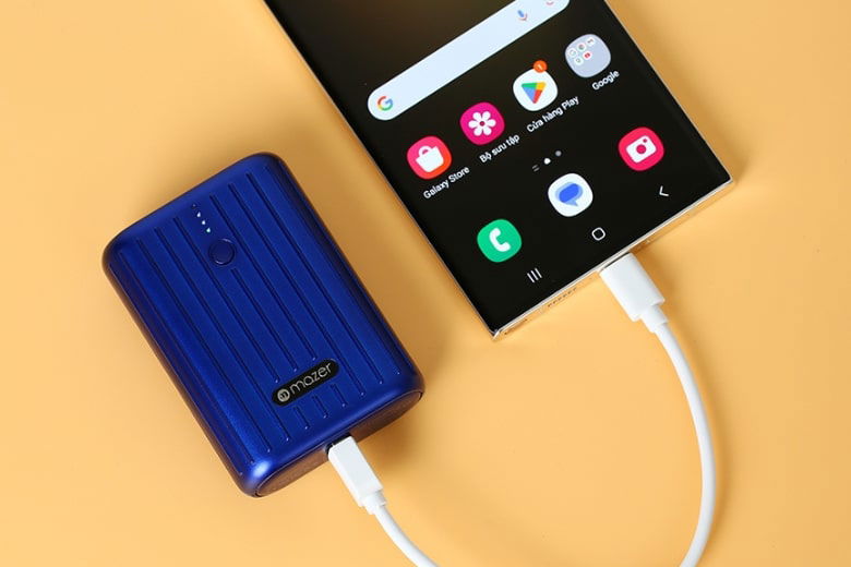 Khoảng 15 phút sạc nhận được ngay mức năng lượng đủ cho hàng giờ sử dụng
