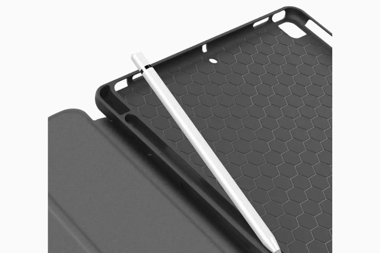 Hỗ trợ chống sốc, bảo vệ iPad tránh bị biến dạng dưới áp lực