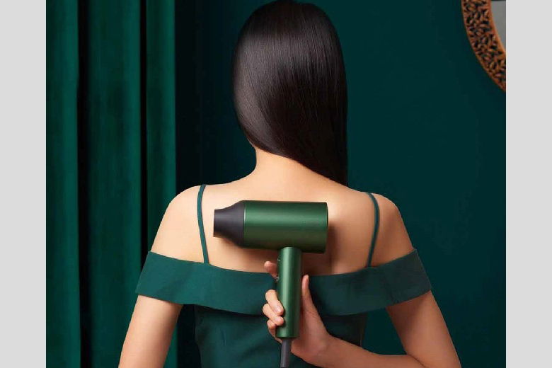 Có chức năng tạo ion âm bảo vệ tóc mỗi lần sấy 