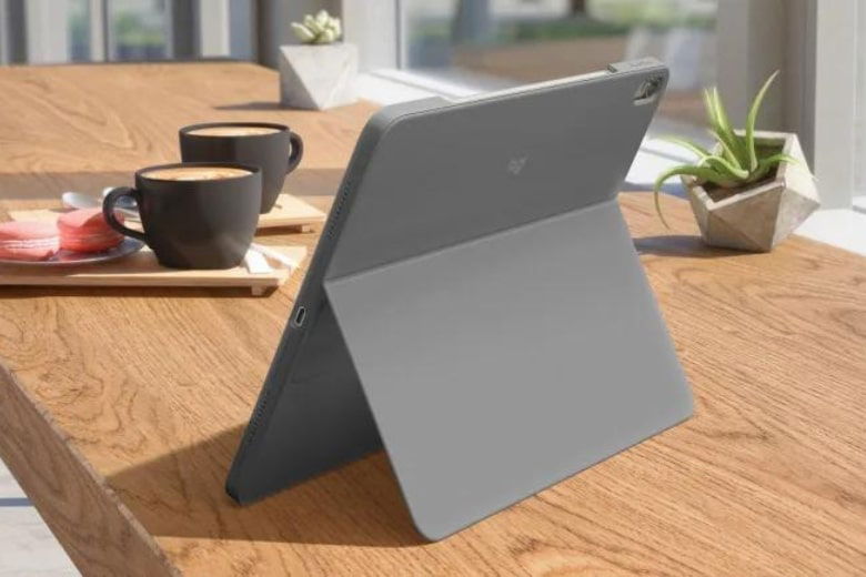 Tháo rời mang lại sự linh hoạt, các phím được chiếu sáng 