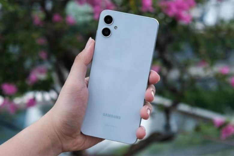 Smartphone giá tầm trung