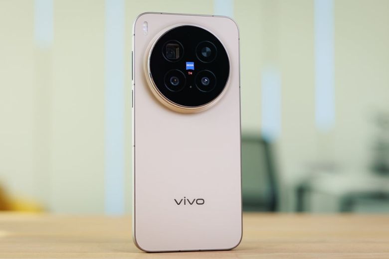 Vivo X300 có viên pin 6510mAh
