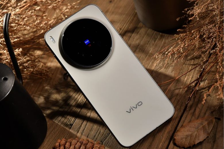 Vivo X300 Pro trang bị vi xử lý MediaTek Dimensity 9500