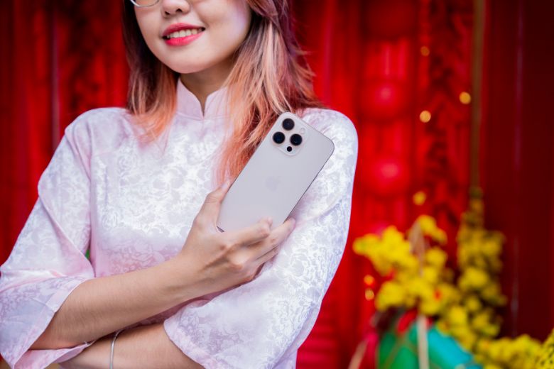 Hiệu năng mạnh mẽ với chip A18 Pro và hệ thống tản nhiệt graphene