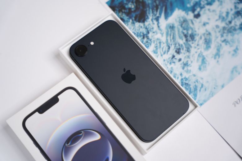 Điện thoại iPhone 16e chính hãng