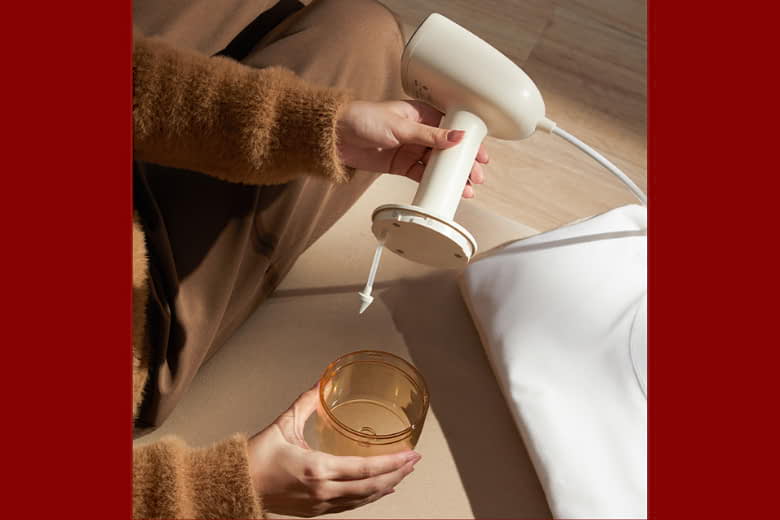 Bàn ủi hơi nước cầm tay 1000W Bear GTJ-D10M1