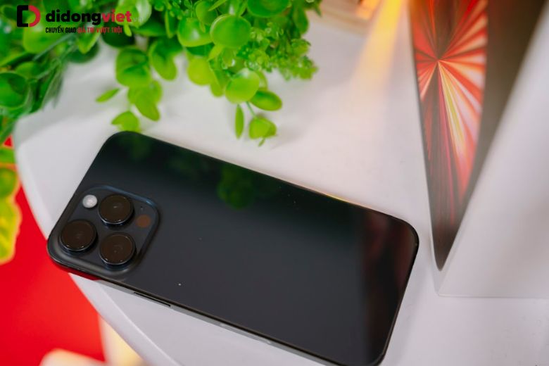 iPhone 15 Pro Max 1TB (Fullbox, Likenew) tổng quát