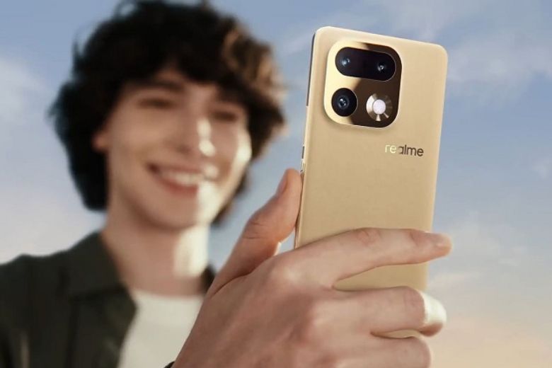 realme 16 Pro Plus 5G Chính Hãng màn hình hiển thị rộng rãi