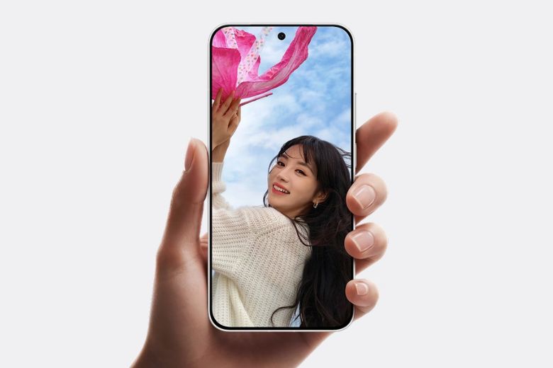 Màn hình Vivo S50 Pro Mini LTPO AMOLED sắc nét, siêu sáng