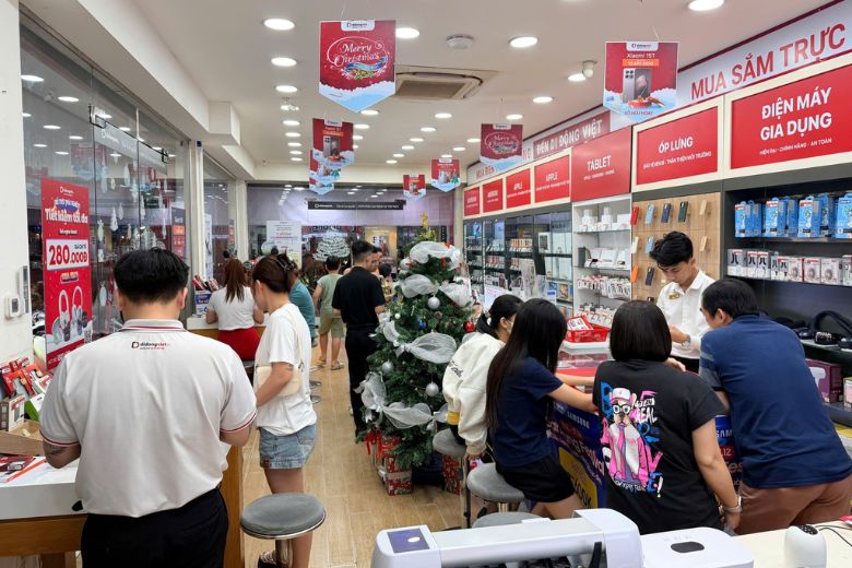 Mua POCO F8 Ultra chính hãng, giá tốt tại Di Động Việt