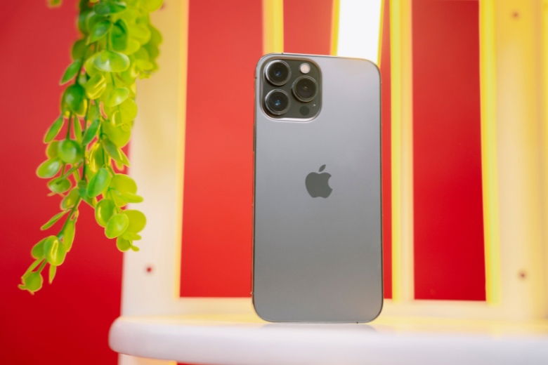 iPhone 13 Pro 256GB cũ với hiệu năng chip A15 Bionic