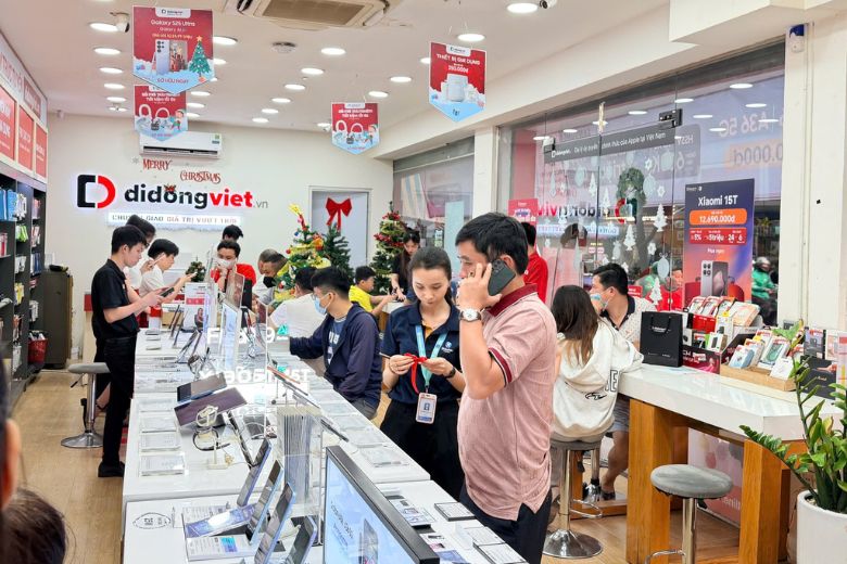 Mua ZTE nubia Flip3 chính hãng, giá tốt nhất tại Di Động Việt