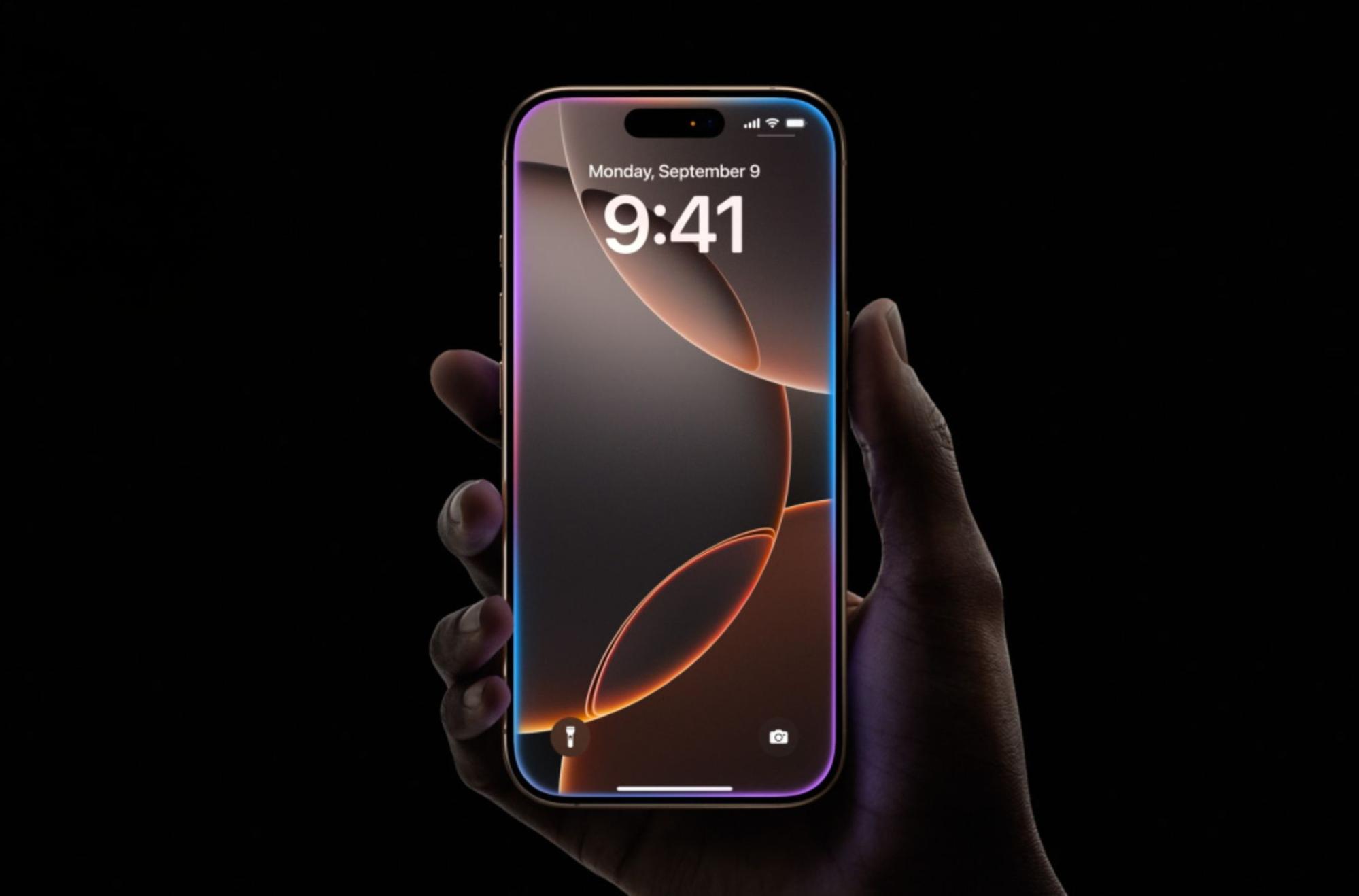 iPhone 16 Pro sở hữu màn hình Super Retina XDR OLED 120Hz mượt mà