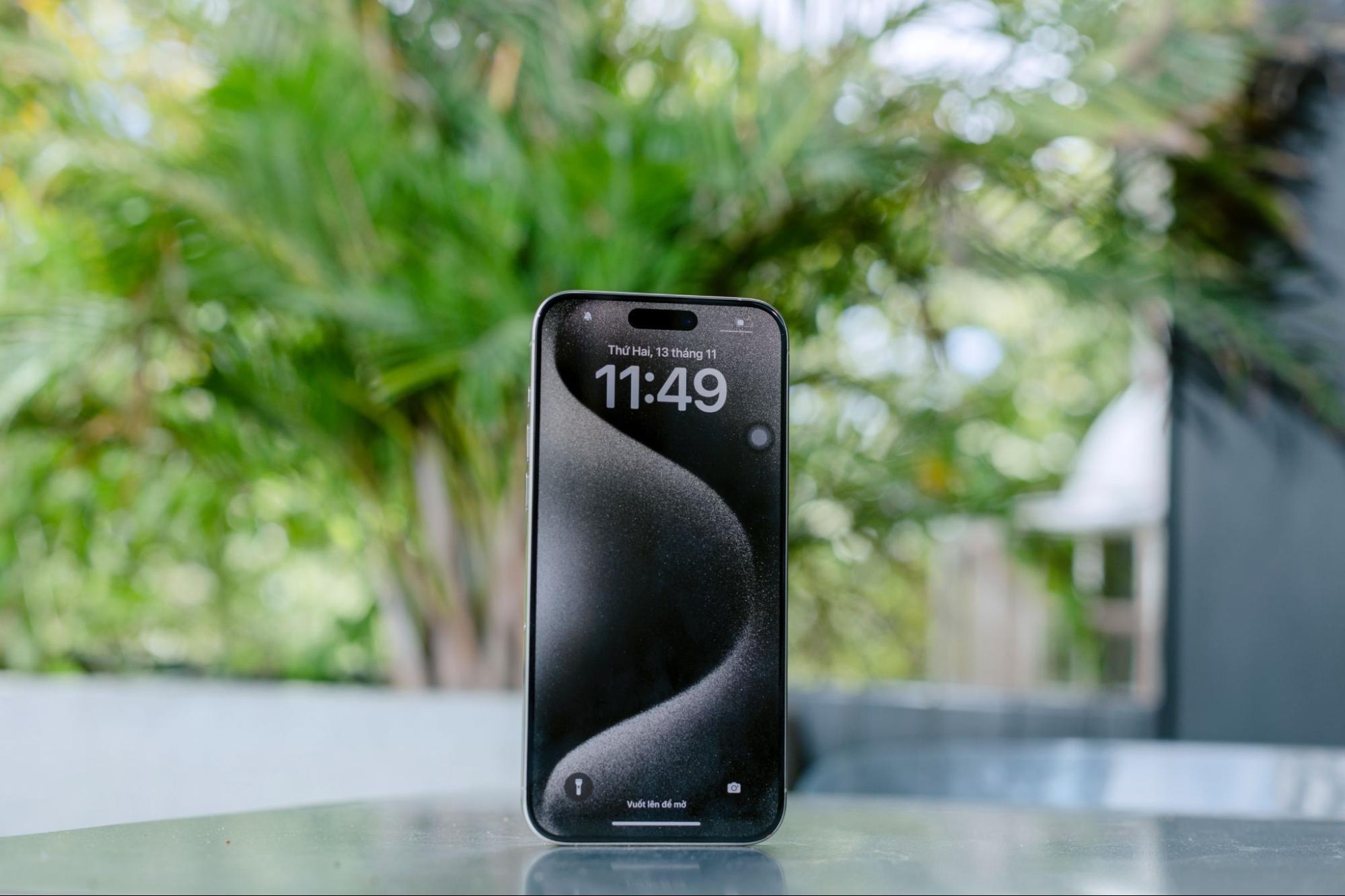 iPhone 15 Pro Max sở hữu màn hình 6.7 inch Super Retina XDR