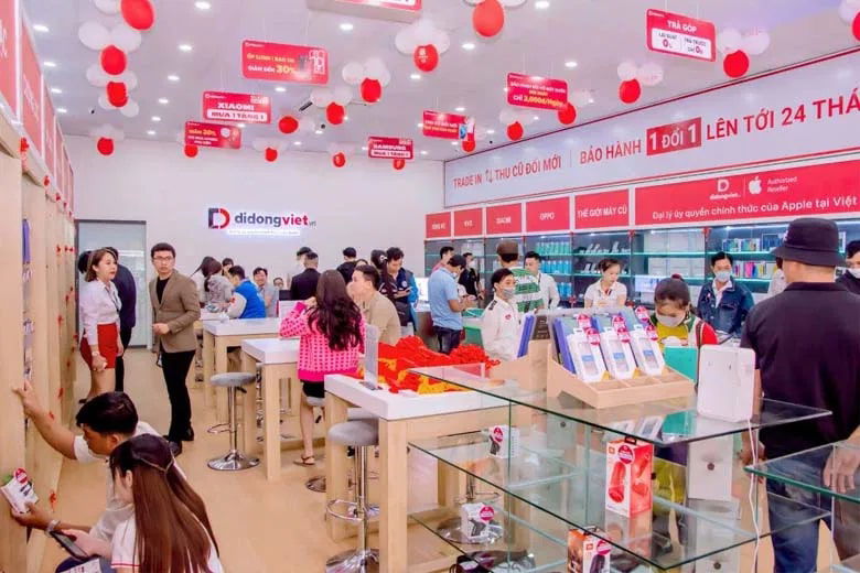 Mua iPhone 15 Pro Max chính hãng tại Di Động Việt