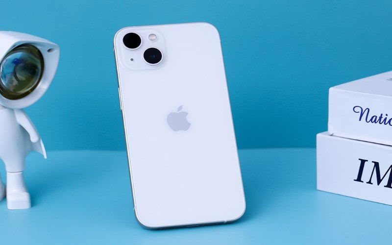 iPhone 13 256GB trắng sao
