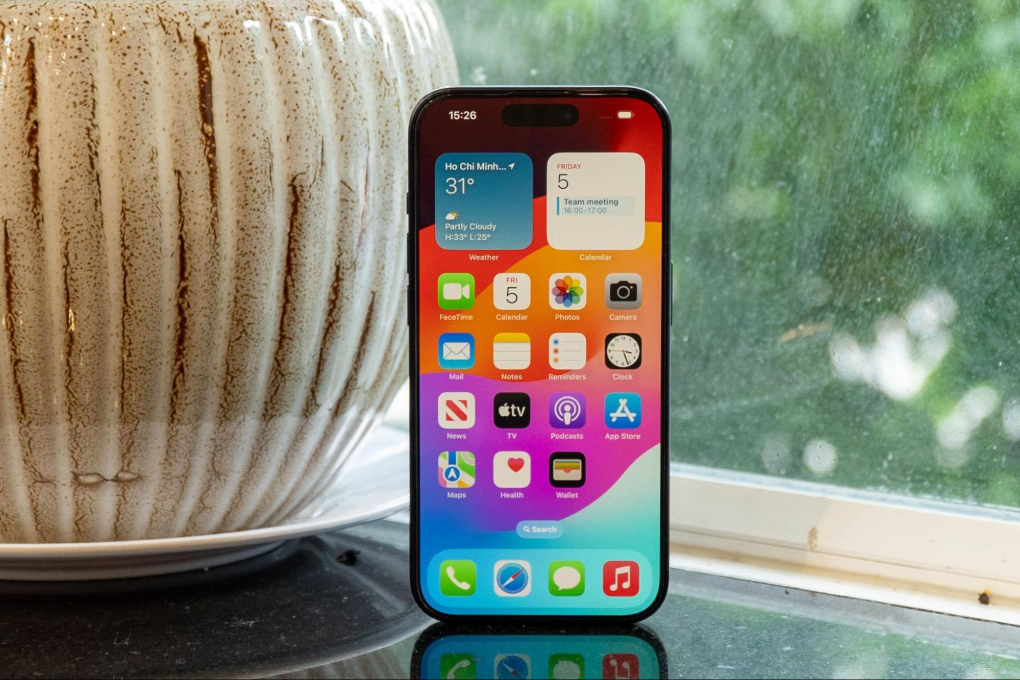 Mua iPhone 15 Pro Likenew có nhiều lợi ích