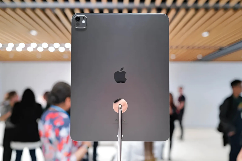 Không gian lưu trữ rộng lớn trên iPad Pro M4 13 inch với bộ nhớ 512GB