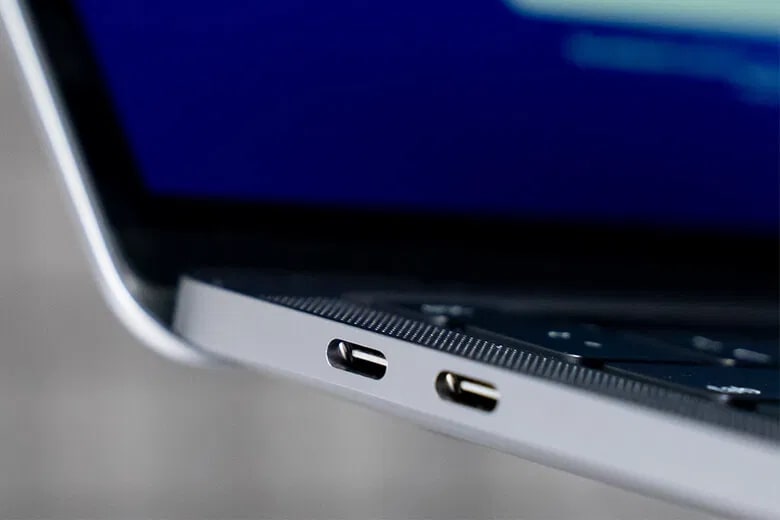 Cổng kết nối đa năng Thunderbolt 4 của MacBook Pro M2