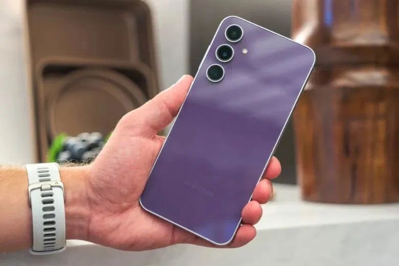 Hiệu năng Samsung Galaxy S23 FE 5G Likenew vẫn ổn định