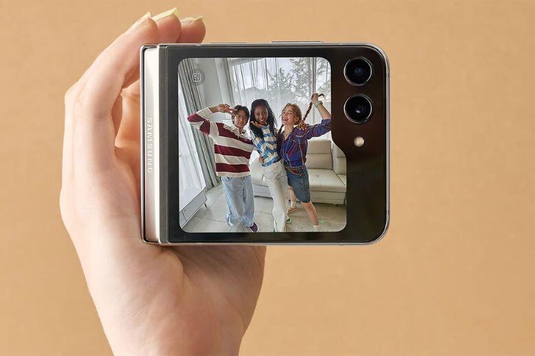 Camera Samsung Galaxy Z Flip5 5G 256GB Likenew