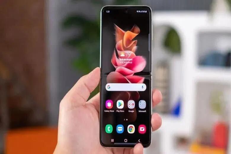 Màn hình gập ấn tượng