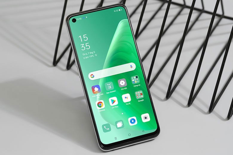 Màn hình AMOLED sắc nét
