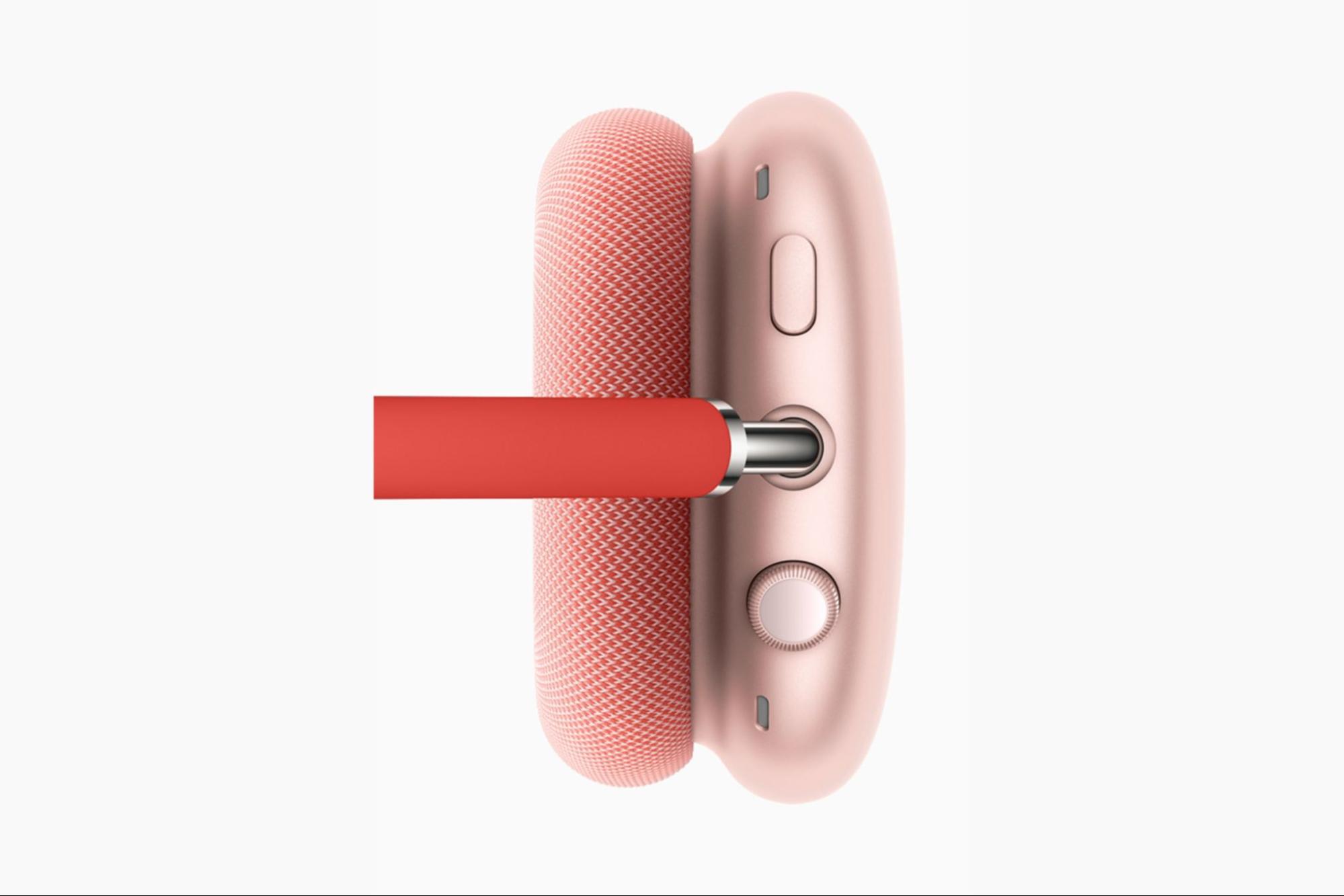  Thời lượng pin 20 giờ - dài nhất trong dòng tai nghe đeo đầu cao cấp của Apple