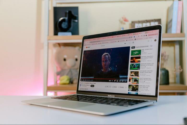 Cận cảnh MacBook Air M1 Likenew