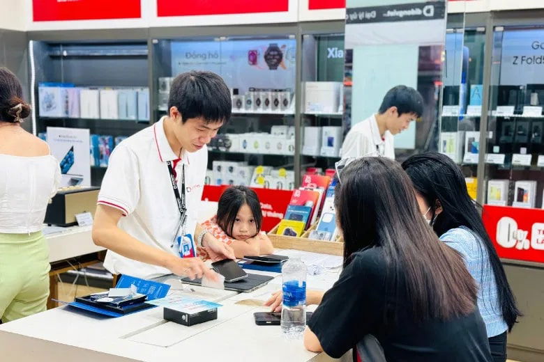 Mua điện thoại OPPO Reno12 Pro 5G 12GB/256GB Chính hãng tại Di Động Việt