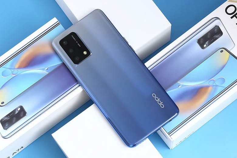 Màn hình 90Hz của OPPO A74 mang đến trải nghiệm mượt mà.