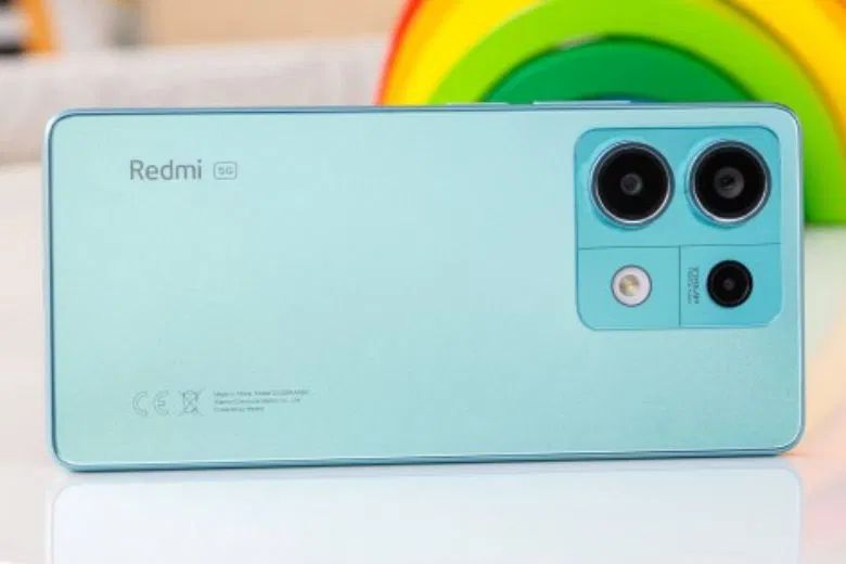 RAM 8GB ổn định để chơi game và mở nhiều ứng dụng cùng lúc