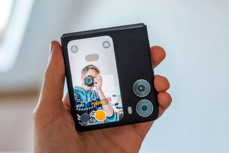 Màn hình ngoài 3.26 inch OPPO Find N2 Flip