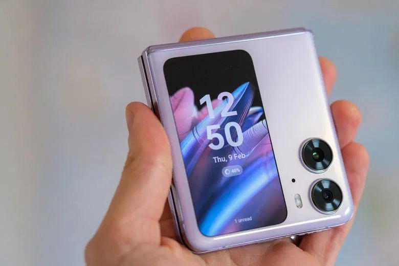 Màn hình AMOLED 6.8 inch OPPO Find N2 Flip
