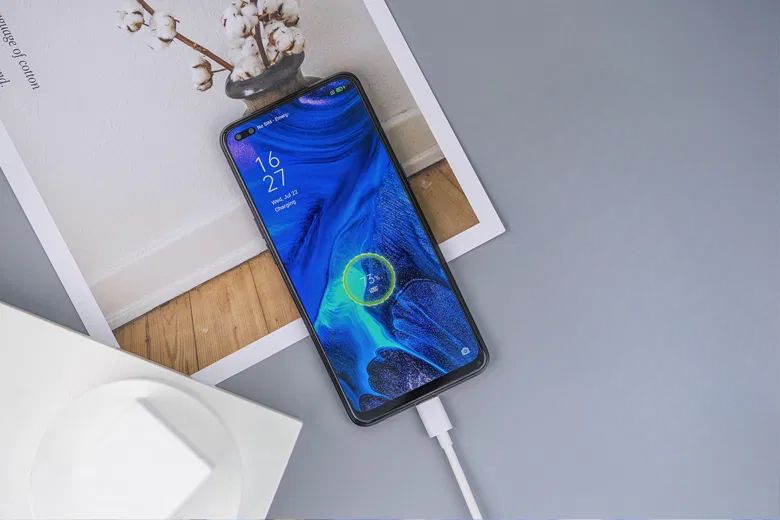 Pin 4015 mAh và sạc nhanh VOOC 4.0 30W của OPPO Reno4 4G 8GB/128GB