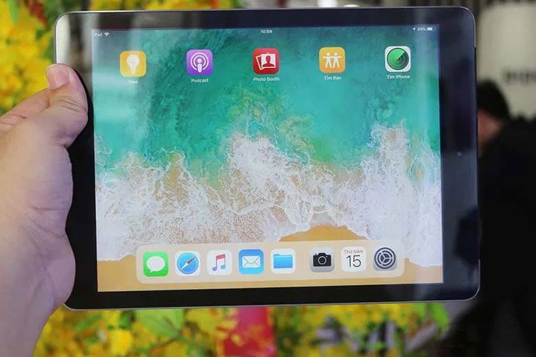 Màn hình Retina 9.7 inch của iPad Air mang đến trải nghiệm hình ảnh sắc nét và màu sắc chân thực
