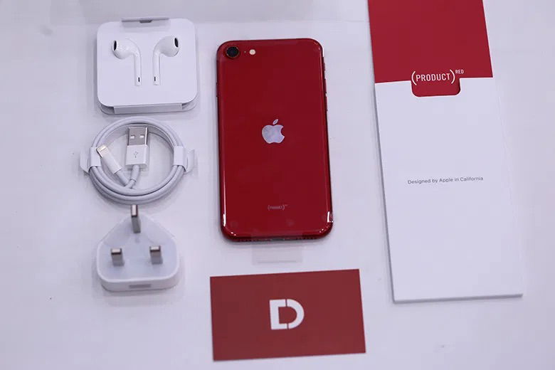 Thiết kế cổ điển với Touch ID quen thuộc