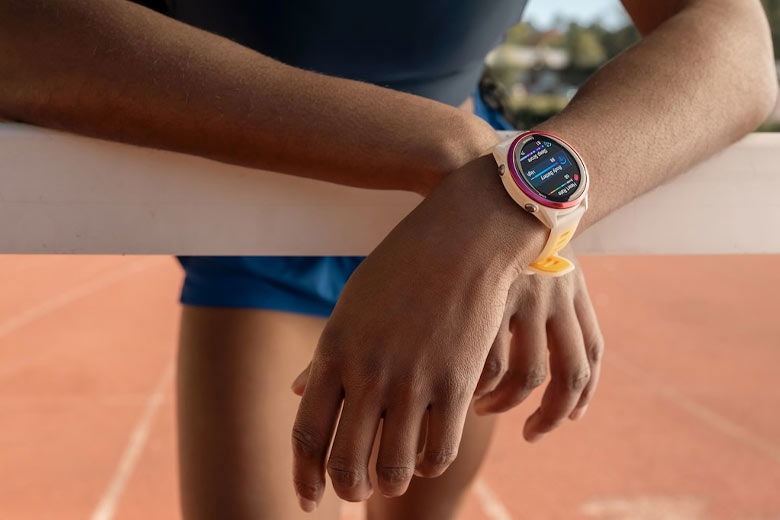 Garmin Forerunner 570 44mm Sapphire Solar