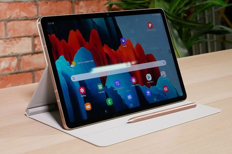 Màn hình Super AMOLED 14.6 inch hiển thị sắc nét 