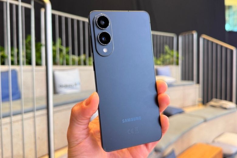 Samsung Galaxy S25 Edge 5G ai phù hợp hơn