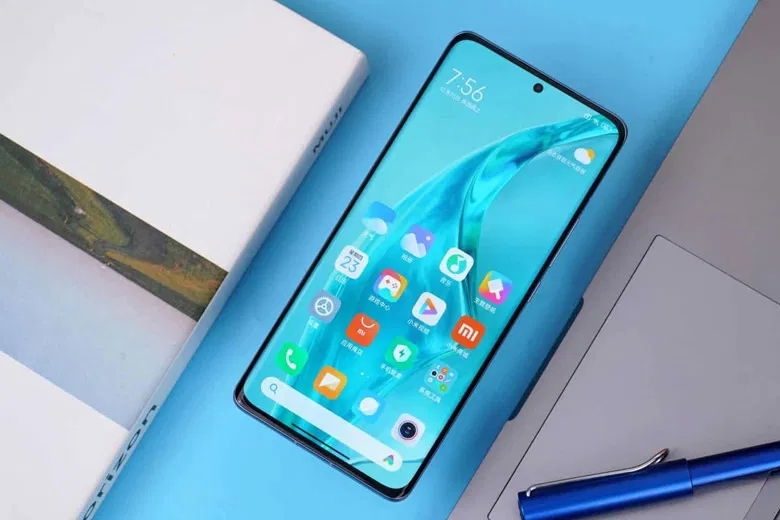 Hiệu năng mạnh mẽ với Snapdragon 8 Gen 1