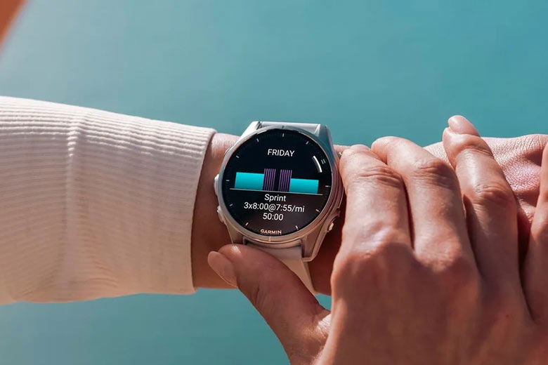 Đồng hồ thông minh Garmin Fenix 8 43mm AMOLED Sapphire