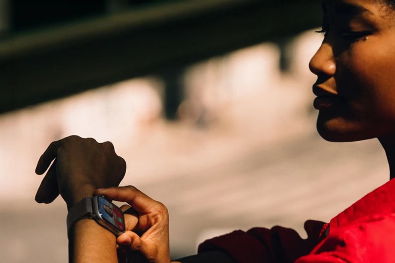 Apple Watch Series 11 42mm (GPS) Viền nhôm - Dây cao su